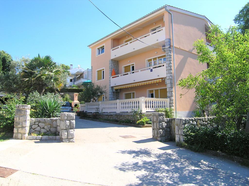 Apartment Julija Krk Town Exteriör bild